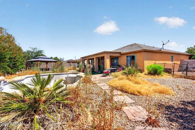 528 S 111TH Place, Mesa, AZ 85208