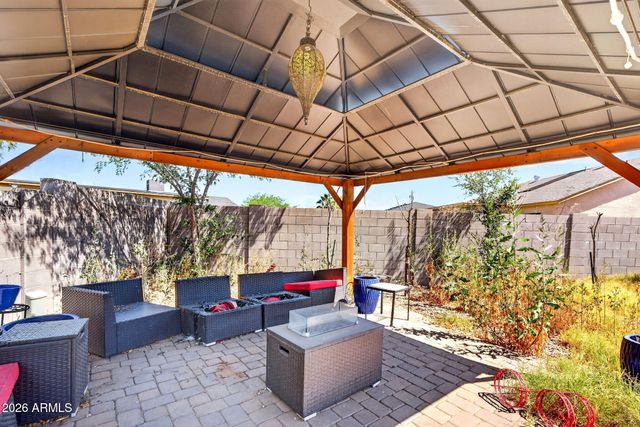 528 S 111TH Place, Mesa, AZ 85208