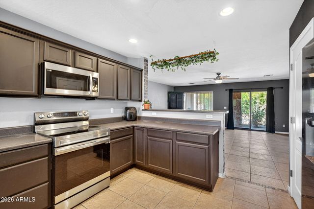 528 S 111TH Place, Mesa, AZ 85208