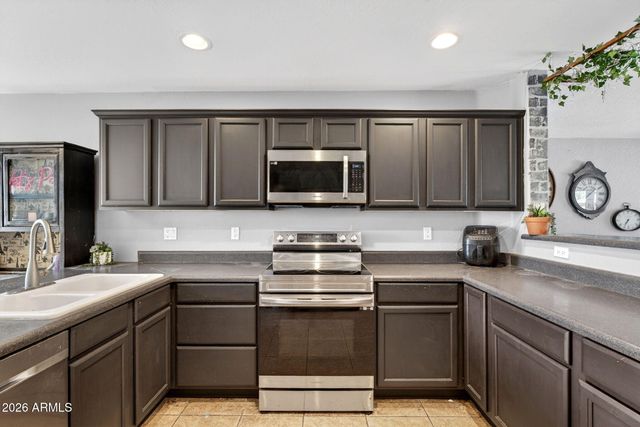 528 S 111TH Place, Mesa, AZ 85208