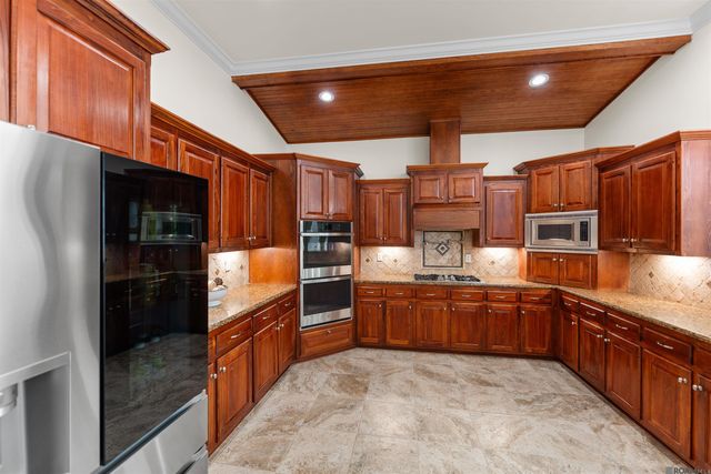 1902 Royal Troon Ct, Zachary, LA 70791