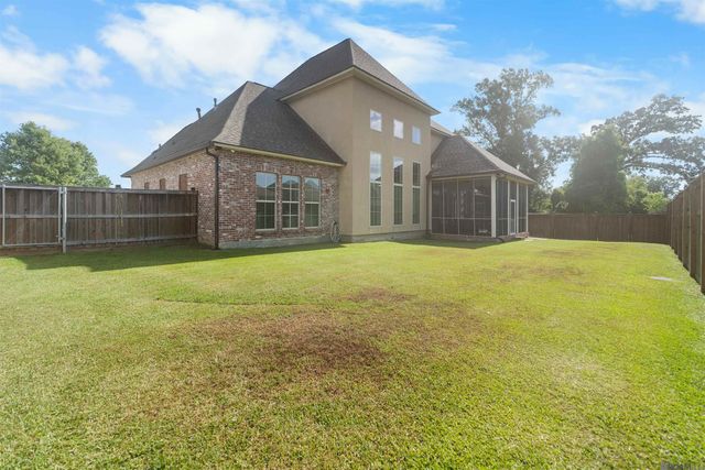 1902 Royal Troon Ct, Zachary, LA 70791