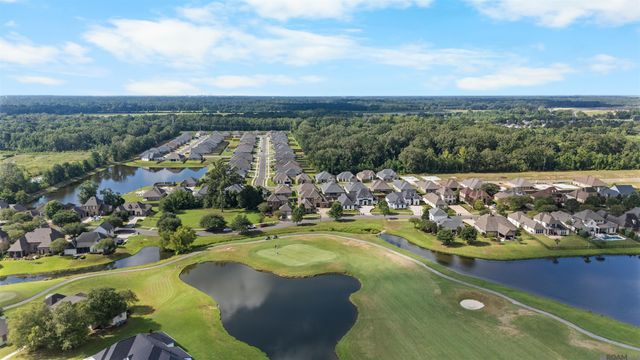 1902 Royal Troon Ct, Zachary, LA 70791
