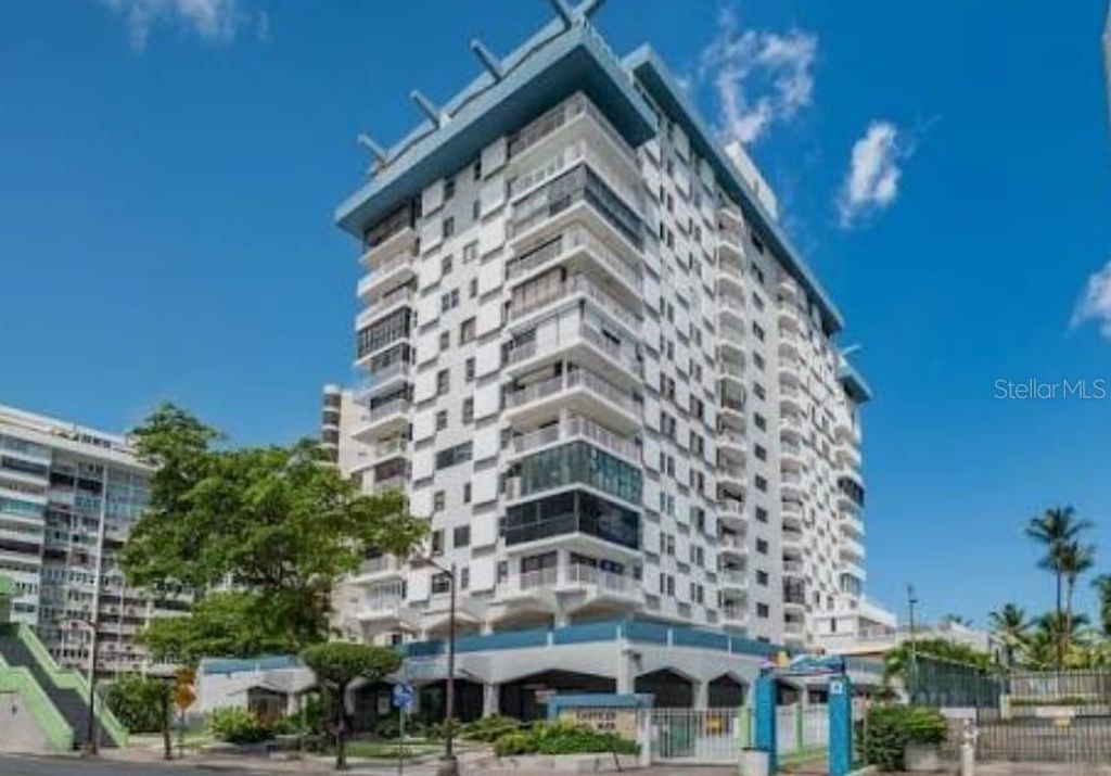 37 AVE. ISLA VERDE 703, Carolina, PR 00979