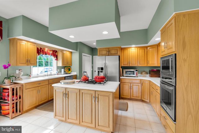 1860 ROSEWOOD, Bethlehem, PA 18017