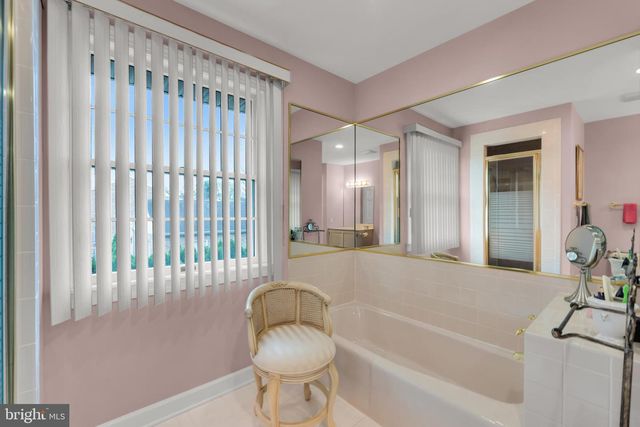 1860 ROSEWOOD, Bethlehem, PA 18017