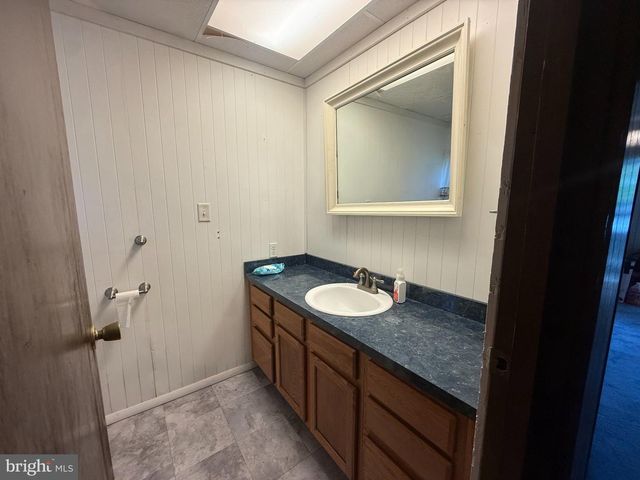 49 BEECH ISL, Middletown, PA 17057