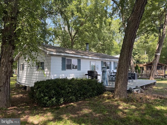 49 BEECH ISL, Middletown, PA 17057