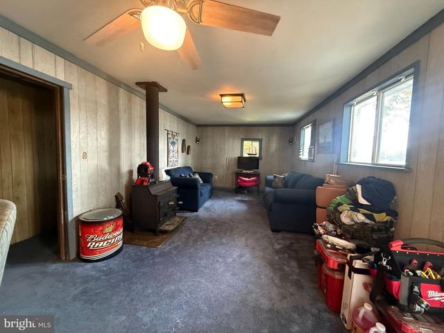 49 BEECH ISL, Middletown, PA 17057