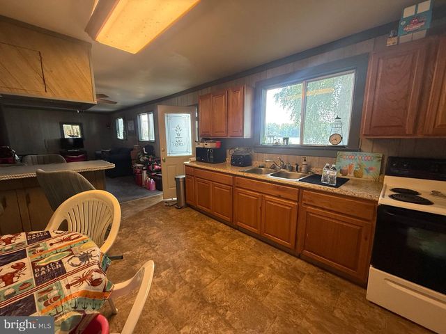 49 BEECH ISL, Middletown, PA 17057