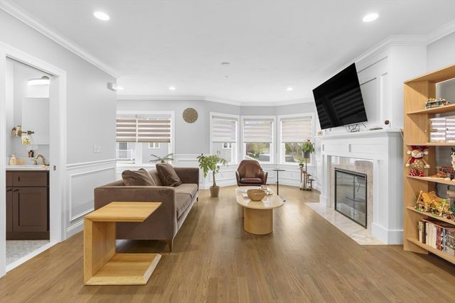 50 Desmoines Rd H1, Quincy, MA 02169