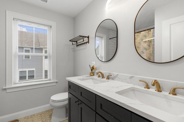 50 Desmoines Rd H1, Quincy, MA 02169