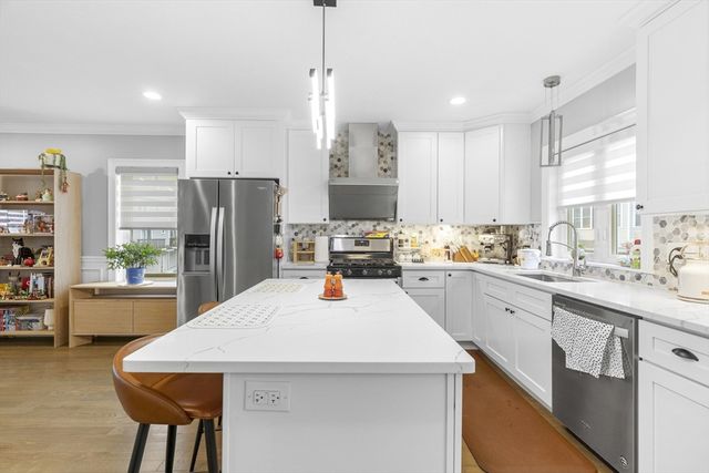 50 Desmoines Rd H1, Quincy, MA 02169