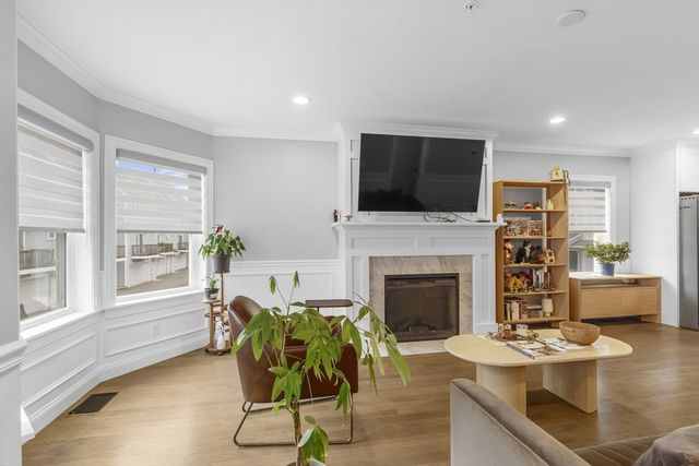 50 Desmoines Rd H1, Quincy, MA 02169