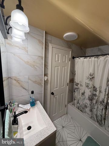 27 MIDDLETON LN, Willingboro, NJ 08046