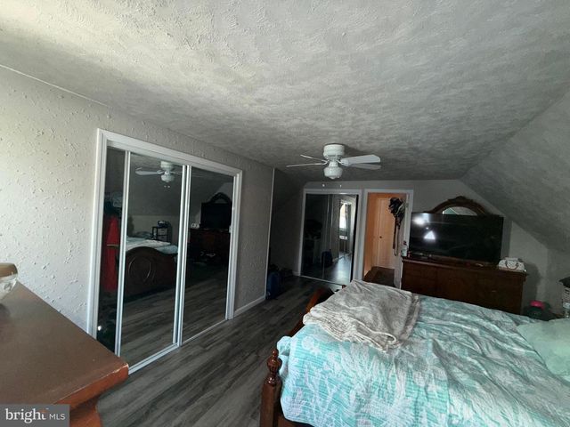 27 MIDDLETON LN, Willingboro, NJ 08046