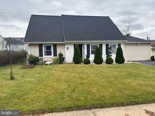 27 MIDDLETON LN, Willingboro, NJ 08046