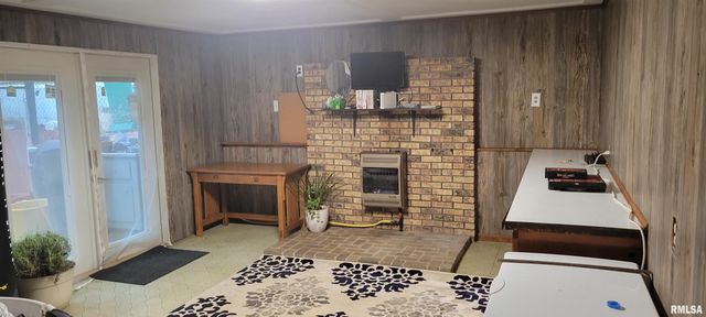 1327 FENLEY Avenue, Pekin, IL 62554