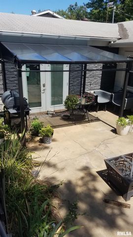 1327 FENLEY Avenue, Pekin, IL 62554