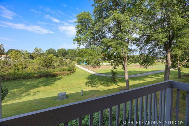 1344 S Lorraine Road F, Wheaton, IL 60189