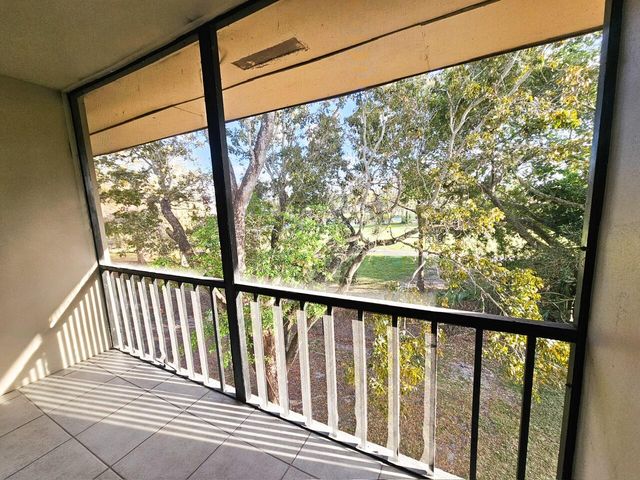 8000 Fairview Drive 309, Tamarac, FL 33321