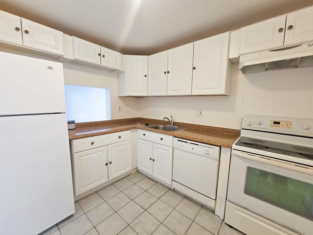 8000 Fairview Drive 309, Tamarac, FL 33321