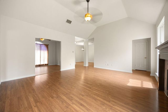 10215 Hedge Way Drive, Houston, TX 77065