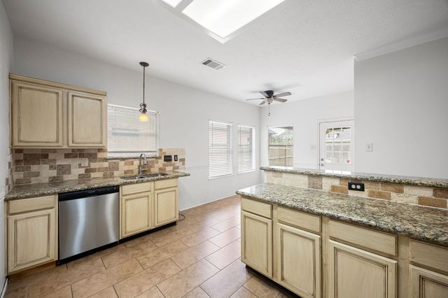 10215 Hedge Way Drive, Houston, TX 77065