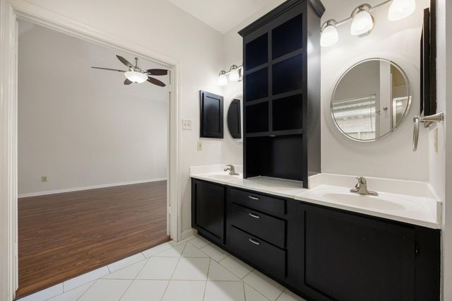 10215 Hedge Way Drive, Houston, TX 77065