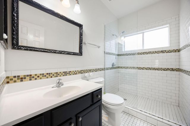 10215 Hedge Way Drive, Houston, TX 77065