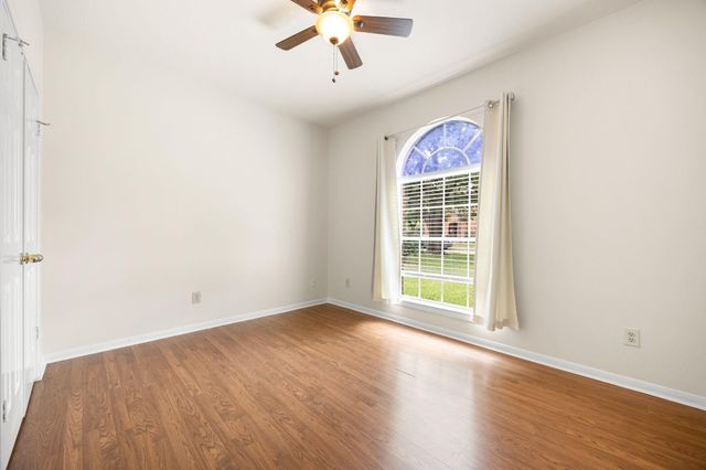 10215 Hedge Way Drive, Houston, TX 77065