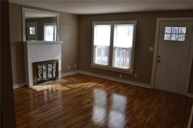 1312 S Pearl Street, Independence, MO 64055