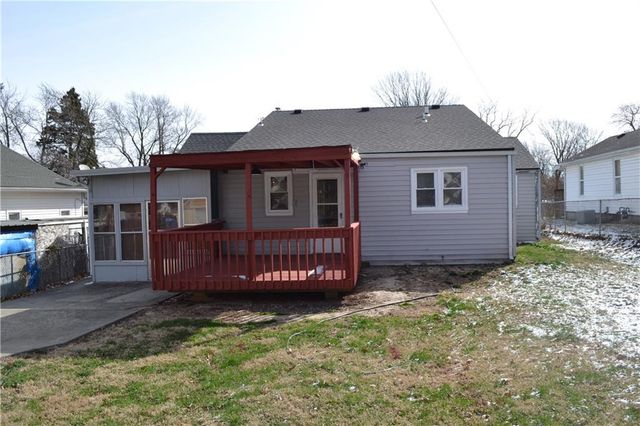 1312 S Pearl Street, Independence, MO 64055