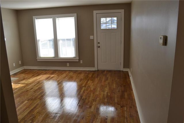 1312 S Pearl Street, Independence, MO 64055