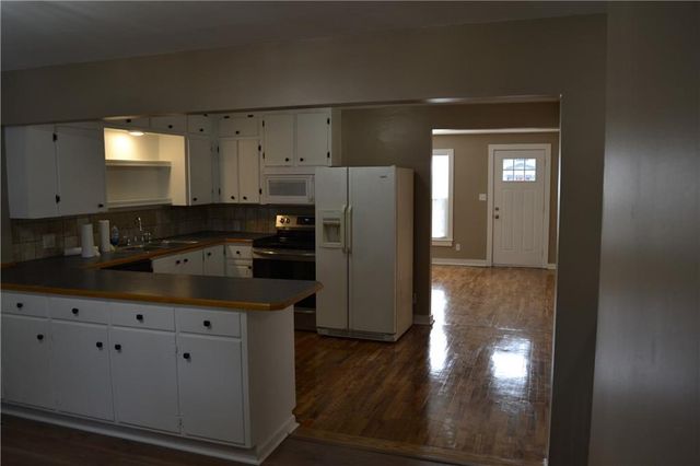 1312 S Pearl Street, Independence, MO 64055