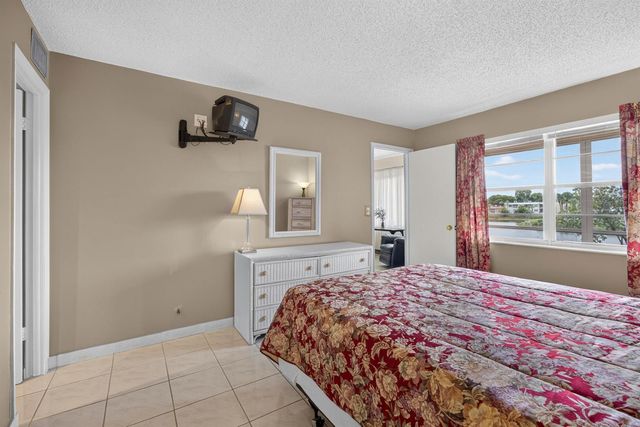 355 Lake Frances Drive, West Palm Beach, FL 33411