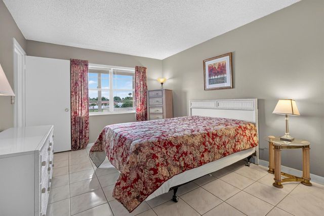 355 Lake Frances Drive, West Palm Beach, FL 33411