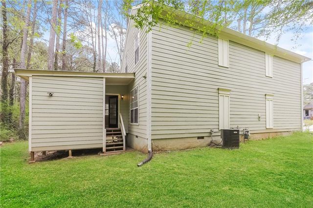 442 Sherwood Oaks Road, Stone Mountain, GA 30087