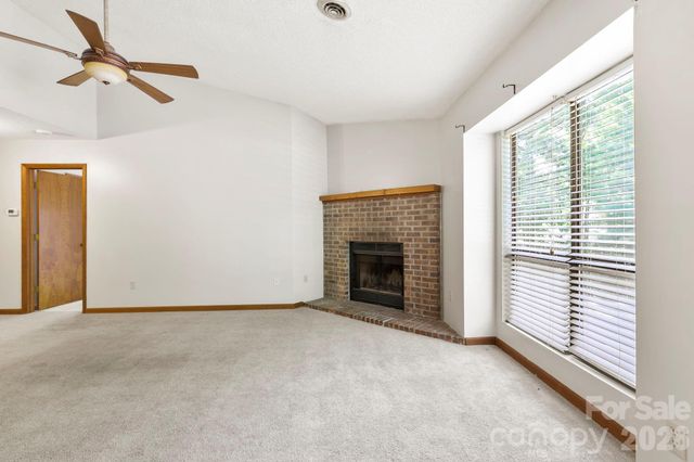 48 Ravencroft Lane F48, Asheville, NC 28803