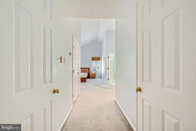 8 SAPPHIRE HILL CT, Baltimore, MD 21209