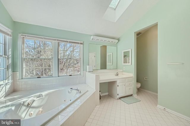 8 SAPPHIRE HILL CT, Baltimore, MD 21209