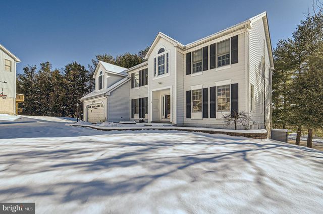 8 SAPPHIRE HILL CT, Baltimore, MD 21209