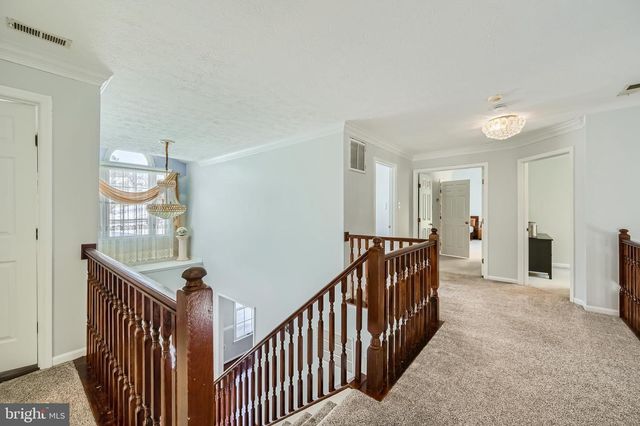 8 SAPPHIRE HILL CT, Baltimore, MD 21209