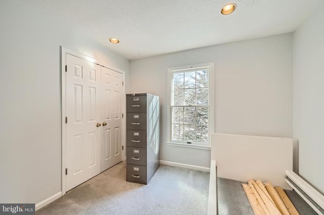 8 SAPPHIRE HILL CT, Baltimore, MD 21209