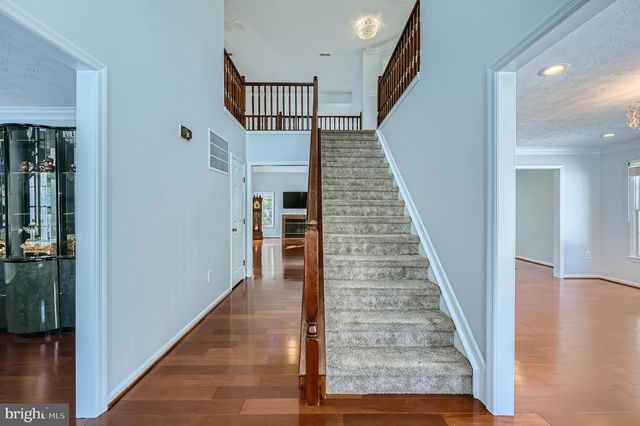 8 SAPPHIRE HILL CT, Baltimore, MD 21209