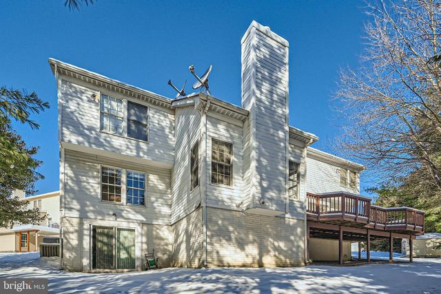 8 SAPPHIRE HILL CT, Baltimore, MD 21209