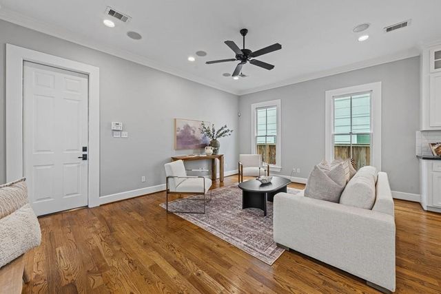 509 E 26th Street, Houston, TX 77008