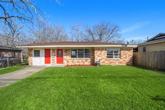 408 S Texas Street, Texas City, TX 77591