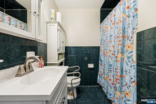 364 Broad Street, Carlstadt, NJ 07072