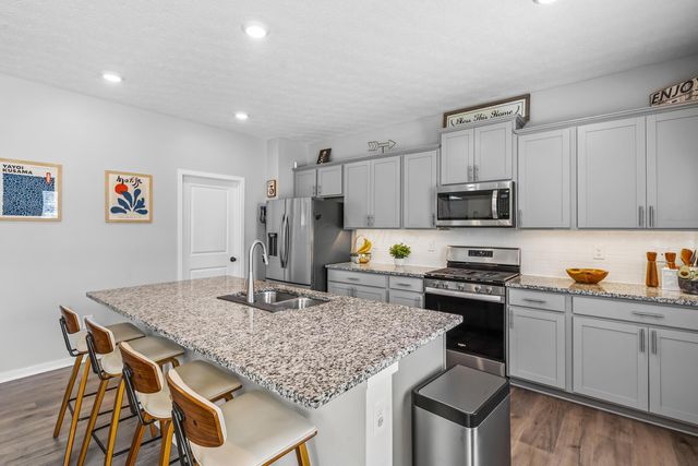 284 Shady Hollow Drive, Commercial Point, OH 43116